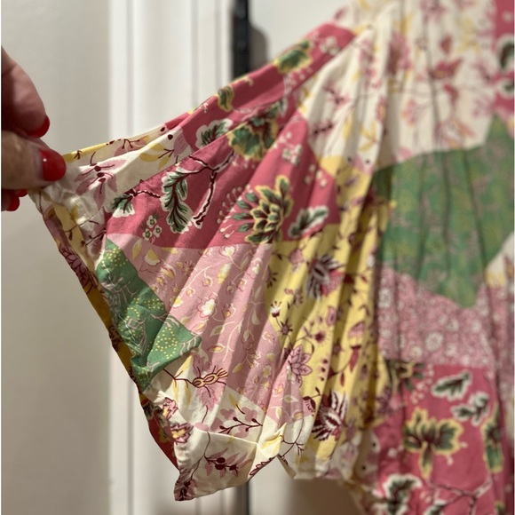 Top - Picture 2 of 2